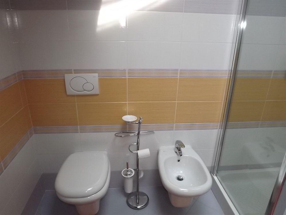 Il Gelsomino Bed and Breakfast Ferno Εξωτερικό φωτογραφία