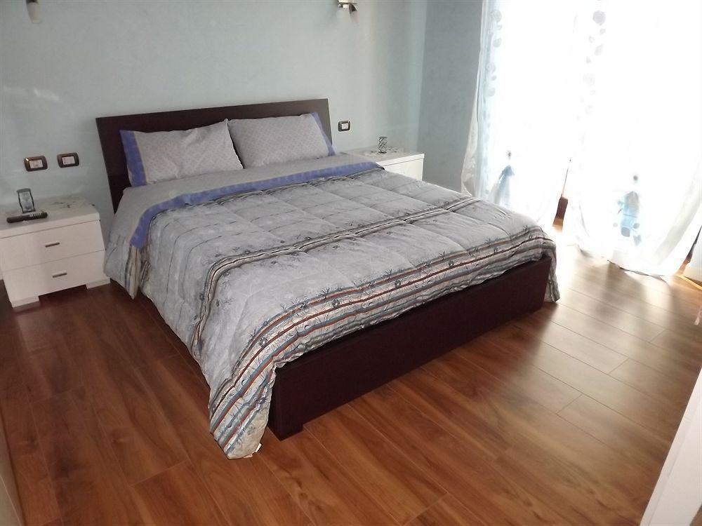 Il Gelsomino Bed and Breakfast Ferno Εξωτερικό φωτογραφία