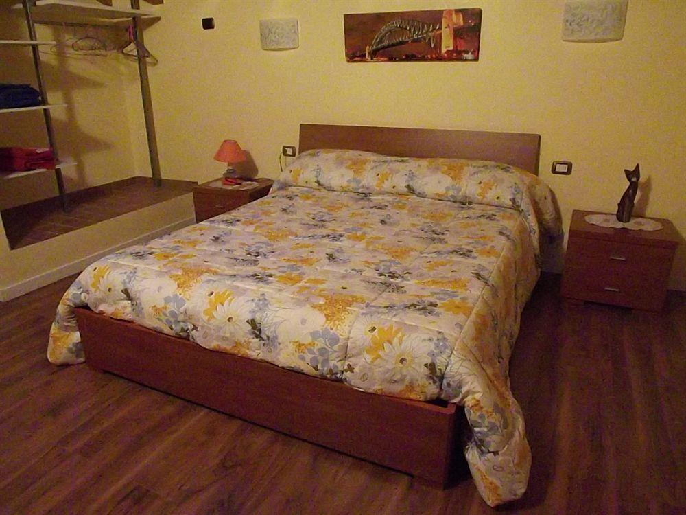 Il Gelsomino Bed and Breakfast Ferno Εξωτερικό φωτογραφία