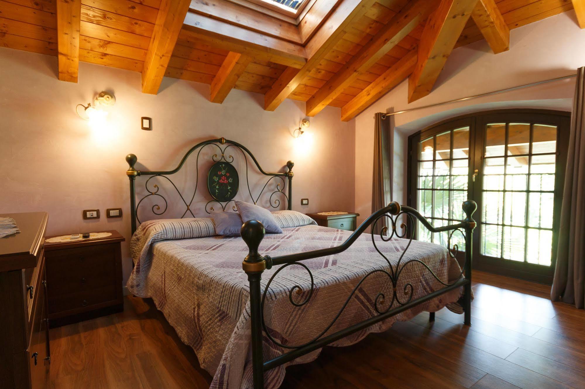 Il Gelsomino Bed and Breakfast Ferno Εξωτερικό φωτογραφία