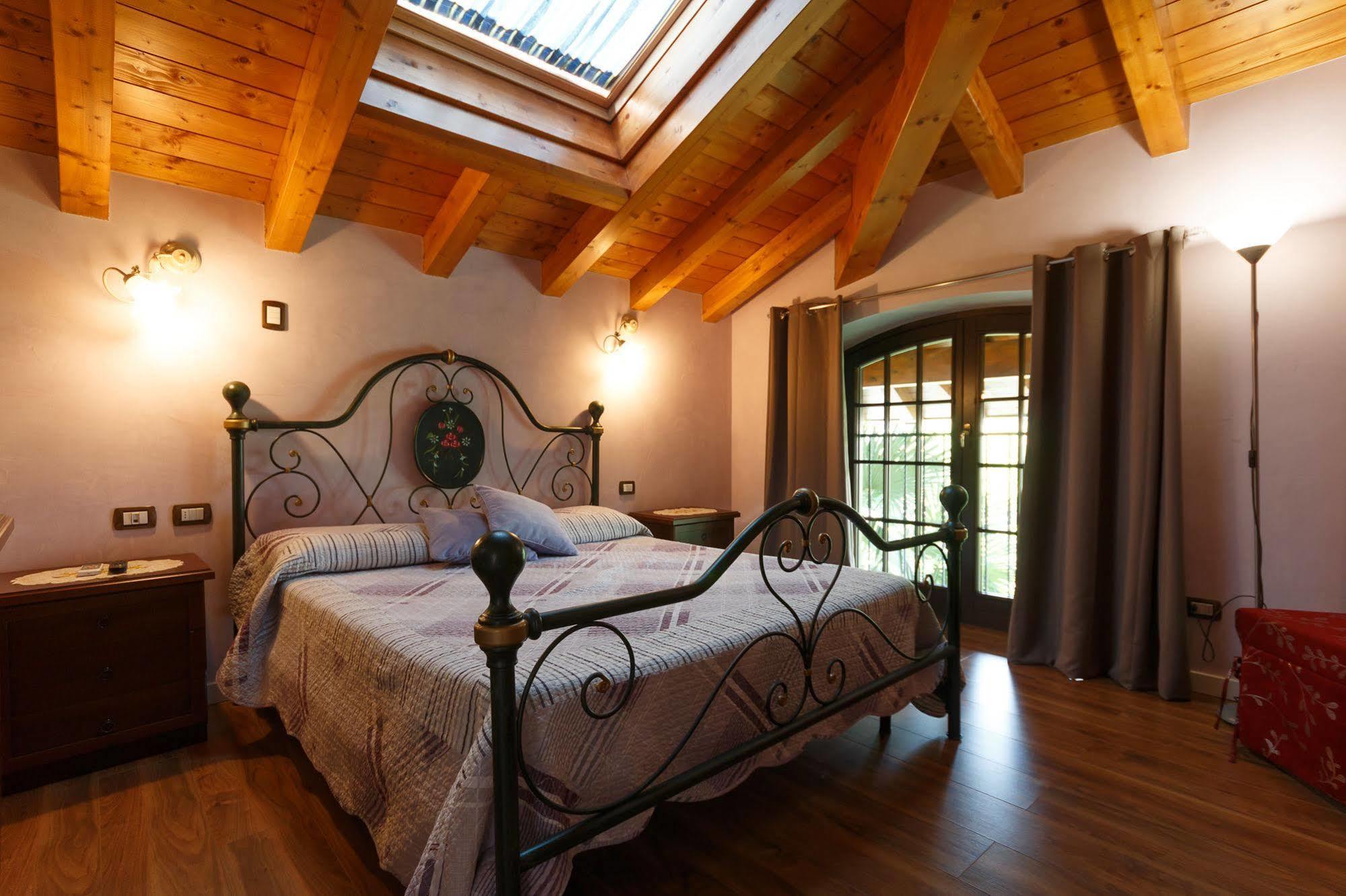 Il Gelsomino Bed and Breakfast Ferno Εξωτερικό φωτογραφία