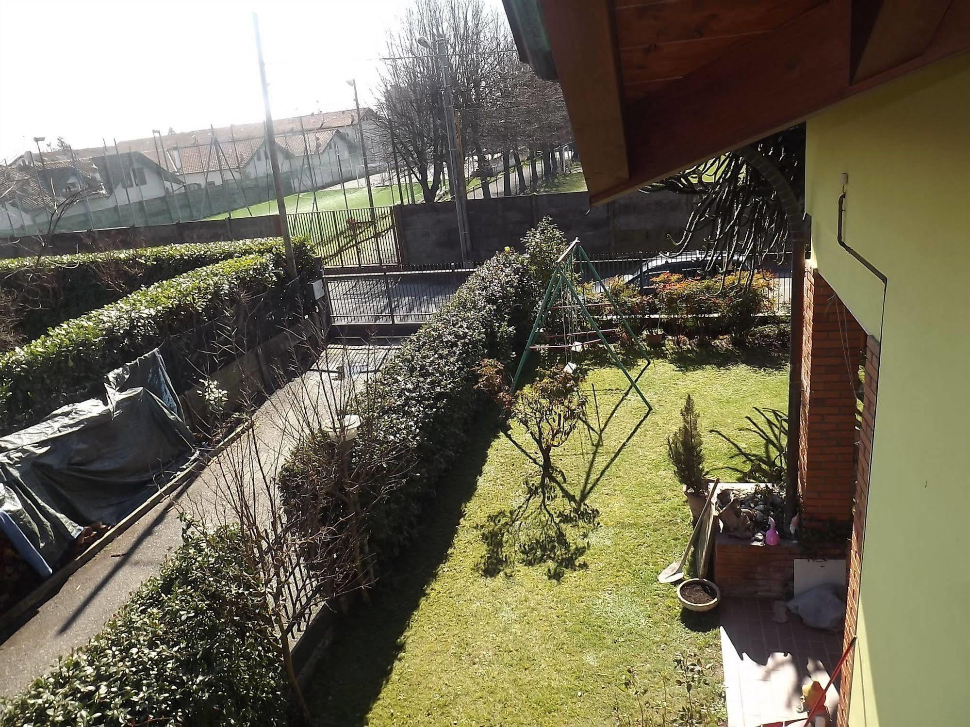 Il Gelsomino Bed and Breakfast Ferno Εξωτερικό φωτογραφία